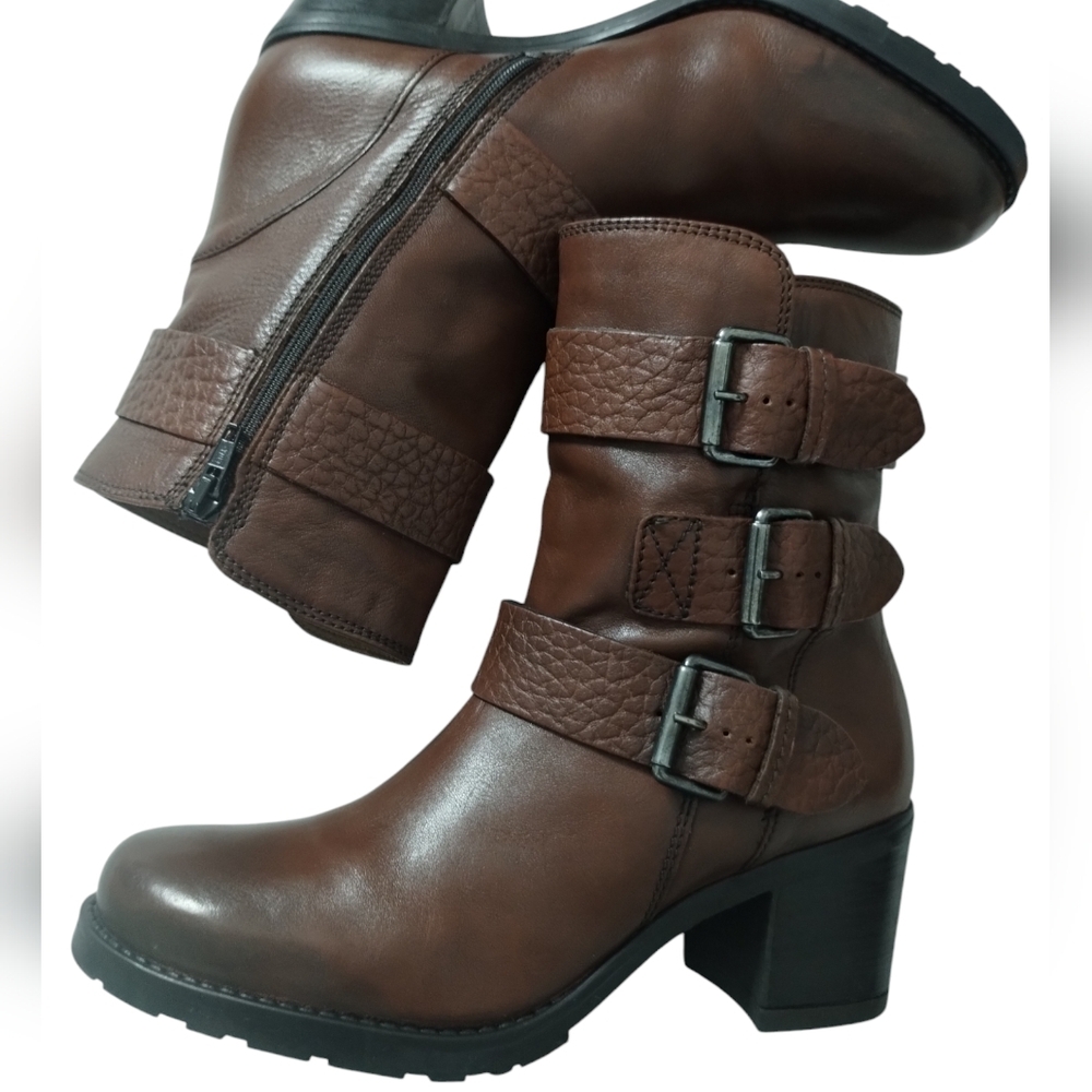 Clarks Women's Fernwood Lake Brown Leather Buckle Strap Boots size 8½ Old Money